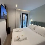 The Queen's Lion Premium * Saranda
