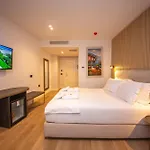 Hotel The Queen's Lion Premium *