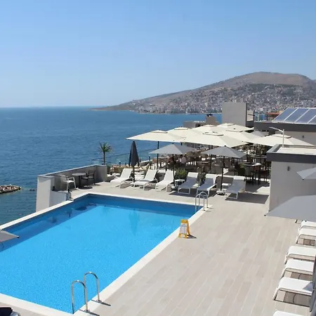 The Queen's Lion Premium * Саранда