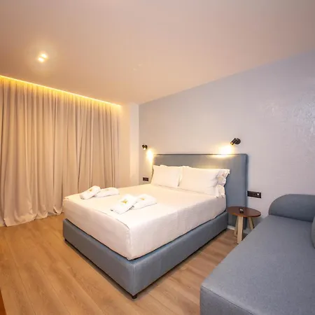 The Queen's Lion Premium Отель