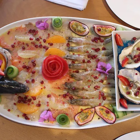 Szálloda The Queen's Lion Premium *