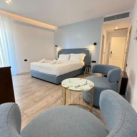 Hotel The Queen's Lion Premium *