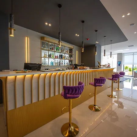 酒店 The Queen's Lion Premium *
