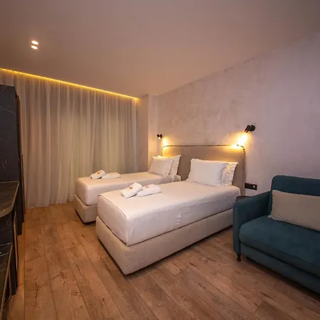 The Queen's Lion Premium Szálloda Saranda