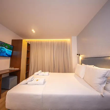 Hotel The Queen's Lion Premium Sarandë