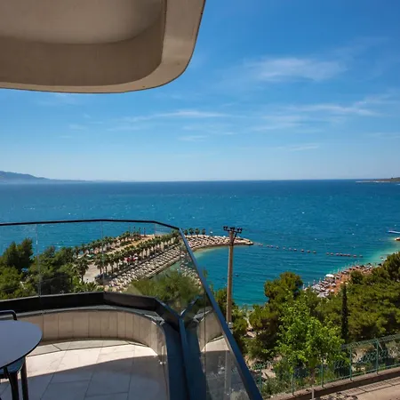 The Queen's Lion Premium Szálloda Saranda