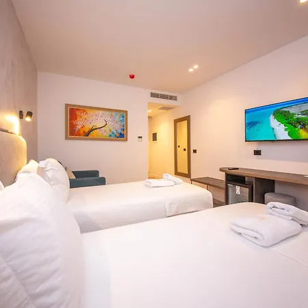 Szálloda The Queen's Lion Premium