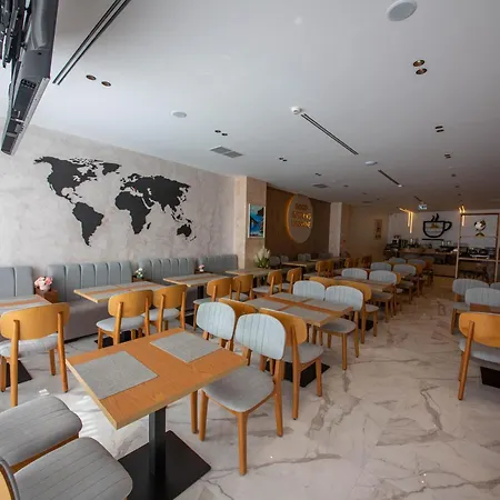 The Queen's Lion Premium Saranda