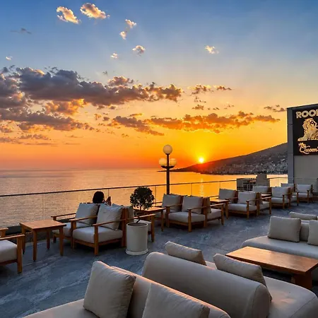 The Queen's Lion Premium فندق *
