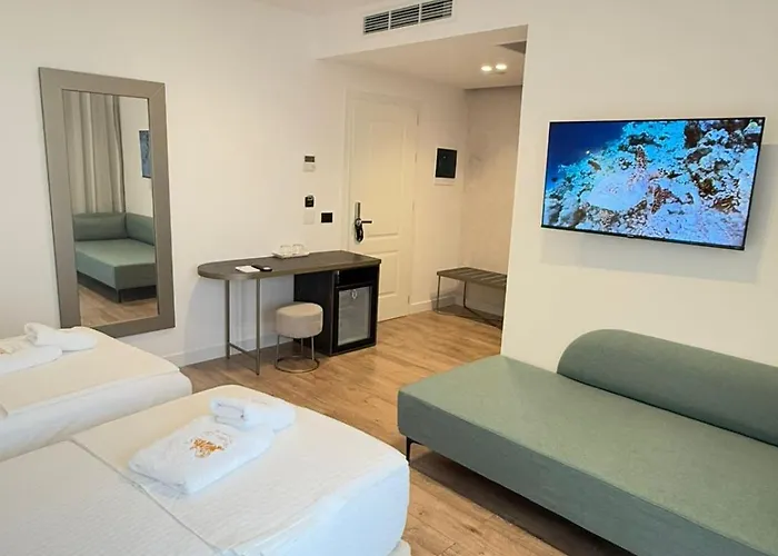 The Queen's Lion Premium Otel Saranda