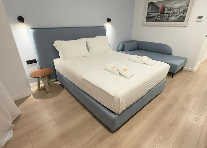 The Queen's Lion Premium * Saranda