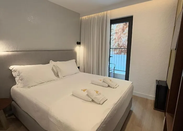 The Queen's Lion Premium Hotel Sarandë