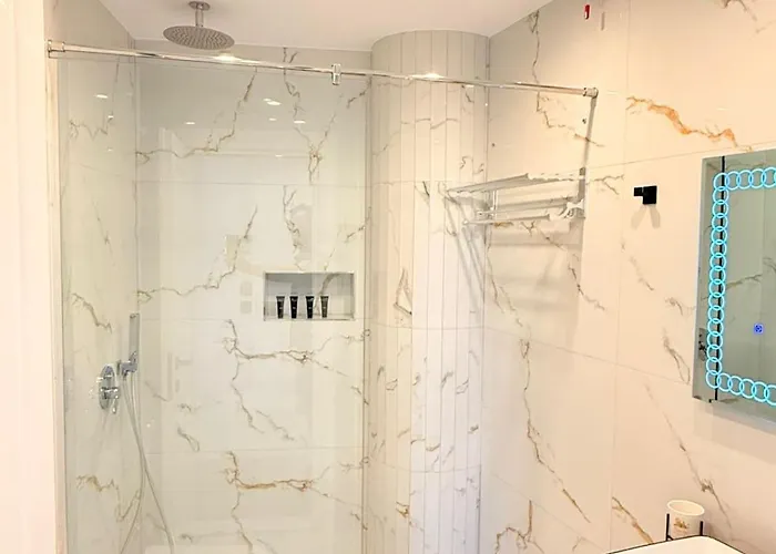 Hotel The Queen's Lion Premium Sarandë