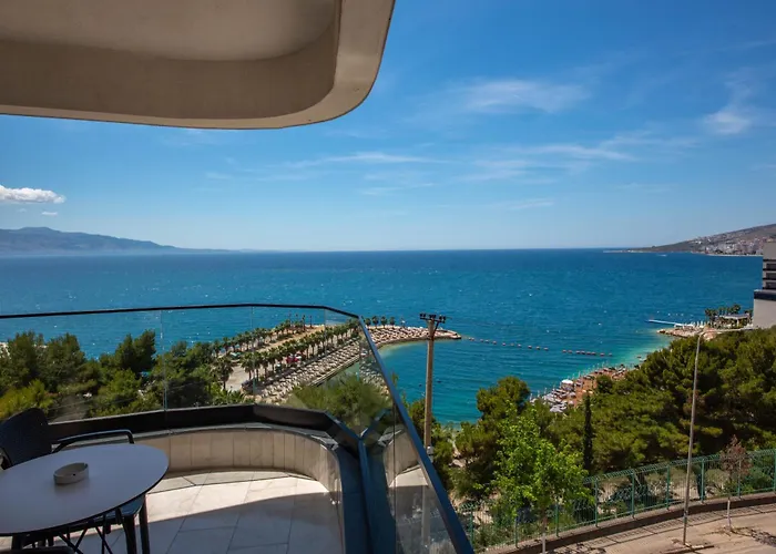 The Queen's Lion Premium Otel Saranda